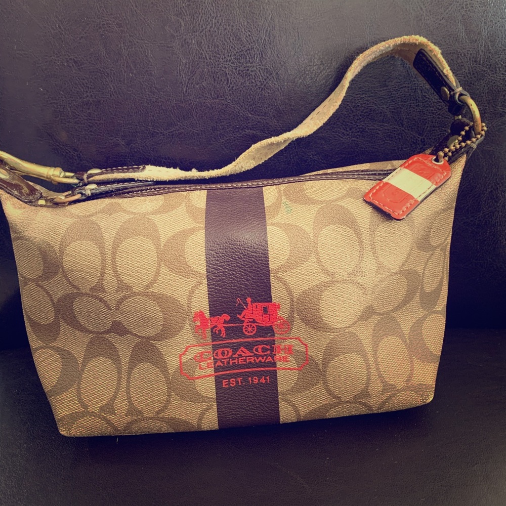 coach shoulder purse!